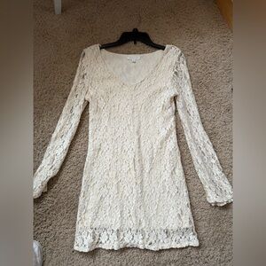 Socialite Cream Lace Long Sleeve Dress
